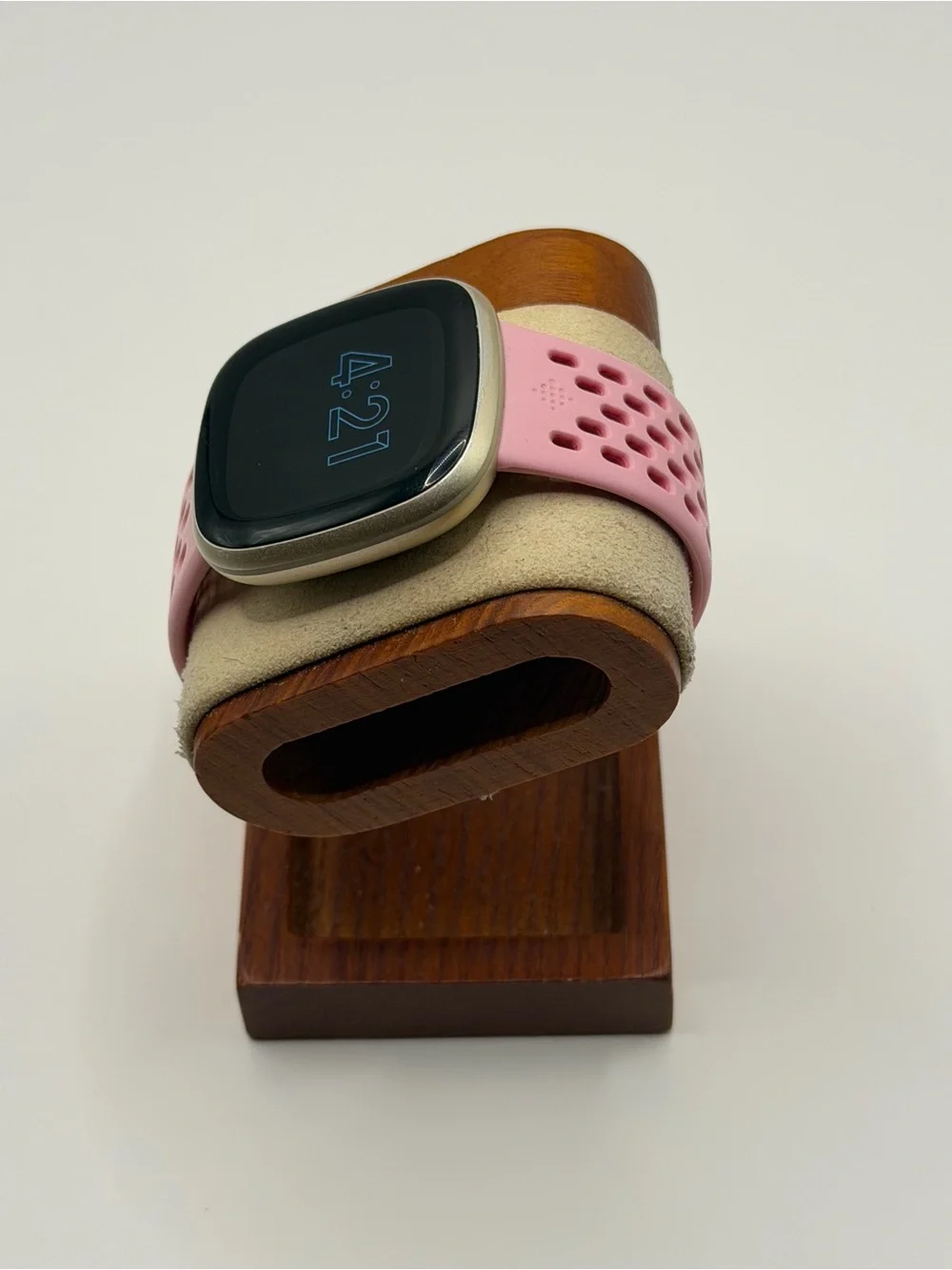 Fitbit Versa 3, Tested, Charger Included, Gold Casing, New Band